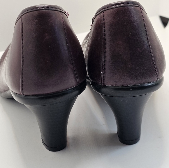Strictly Comfort Burgundy Heels Peep Toe Size 8 - Picture 9 of 11
